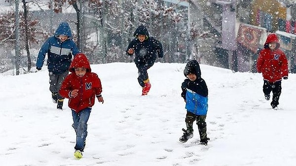 İstanbul’da 20 Şubat 2025 Perşembe günü okullar tatil mi?