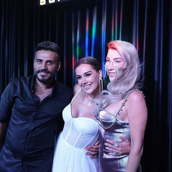 Dilan Polat, bir önceki gün çektiği bir videoda, Hande Yener’in kendisini Instagram’da engellediğini açıkladı.