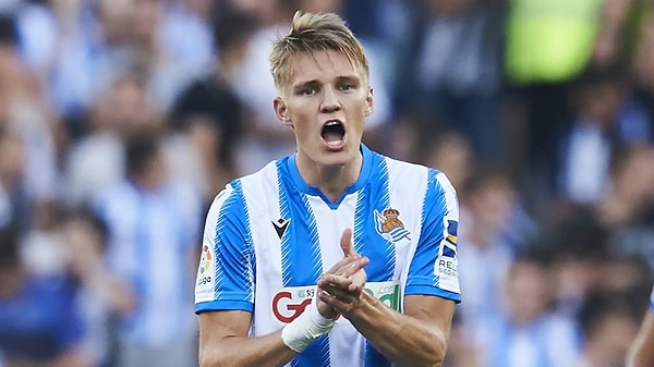 15 yaşında Real Madrid'e katılan ancak forma bulamayan Martin Odegaard farklı takımlara kiralık olarak gönderilmişti.