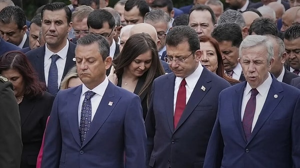 CHP, cumhurbaşkanı adayını belirlemek için ön seçimle birlikte çalışmalara başladı.