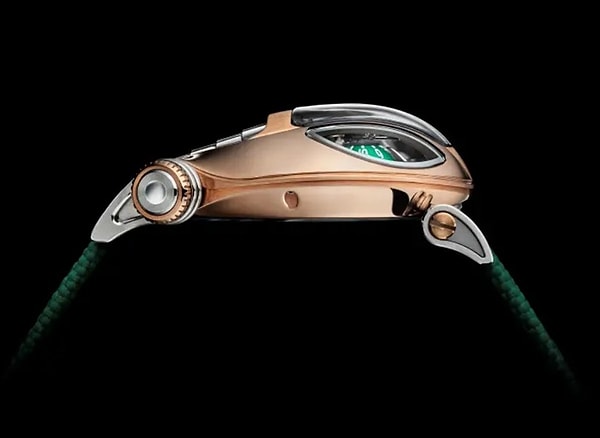 Meanwhile, the 18-carat pink gold version with green domes has been introduced at €161,152.