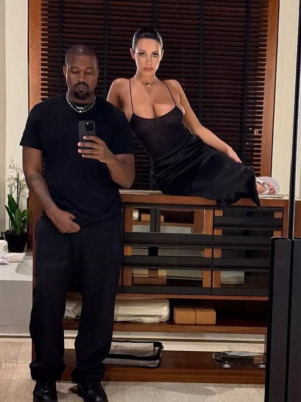 Olaydan 11 gün sonra ne hikmettir bilinmez, Kanye West ve Bianca Censori'nin boşanacağı dedikoduları dolaşmaya başladı.