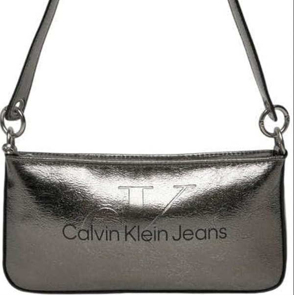 2. Calvin Klein Kadın Çanta