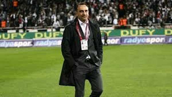 4. Carlos Carvalhal (Ağustos 2011- Nisan 2012)