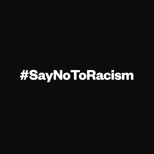 Galatasaray'ın resmi hesabından #SayNoToRacism görseliyle paylaşımda şu ifadelere yer verildi: