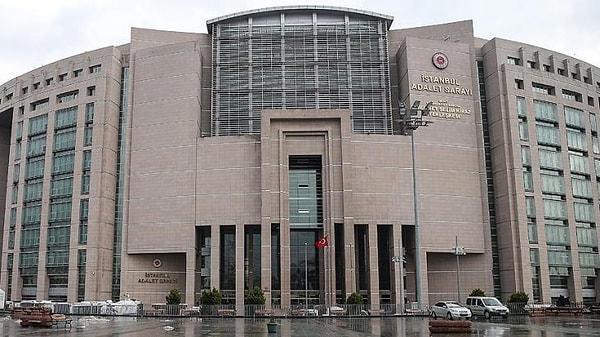 İstanbul Cumhuriyet Başsavcılığı'ndan İstanbul Üniversitesi Rektörlüğü’ne gönderilen yazıda diploma iptalinin yapılması gerektiği değil gerekli belgelerin kendilerine gönderilmesi gerektiği yazdığı görüldü...