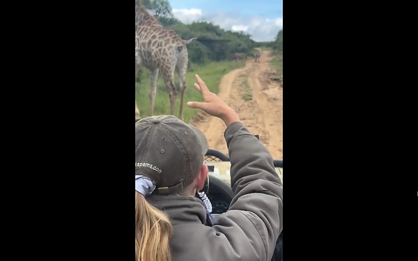 Safaride karşılaşılabilecek en muazzam manzarayla karşılaşan o ekibe "Çok şanslısınız" yorumları yapıldı.