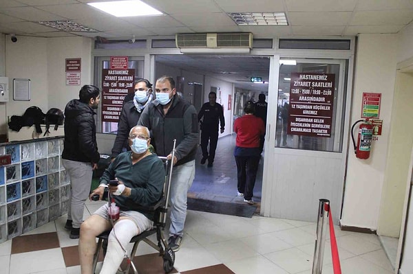 Aydın Büyükşehir Belediyesi İtfaiye Daire Başkanlığı ekipleri tarafından yapılan çalışmaların sonucunda yangın kısa sürede kontrol altına alındı.