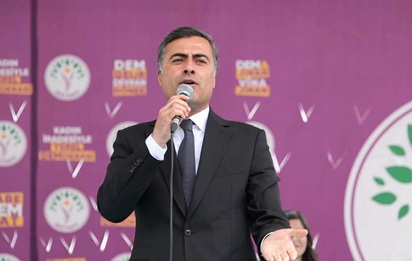 15 Şubat 2025: Öcalan'dan açıklama beklenen gün Van'a kayyum atandı.