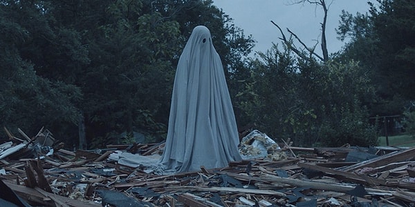 5. A Ghost Story (2017) – 87 dk