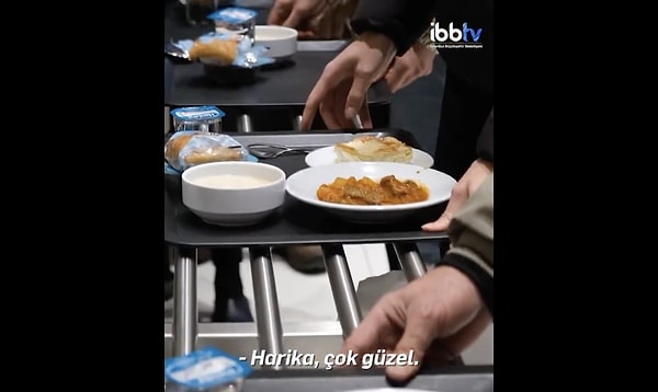 İBB'nin 4 çeşit yemek bulunan iftar menüsü paylaşıldı ve halkın görüşleri alındı.