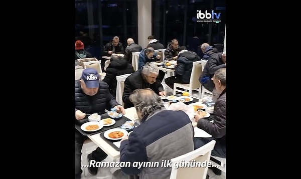 40 TL'ye satılan menüyü hem fiyat hem lezzet hem de çeşit olarak beğenen halk, memnuniyetlerini dile getirdi.