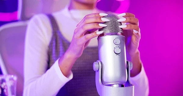 ASMR Videolarının Yükselişi ve Yüz Yüze İletişim Üzerindeki Etkileri