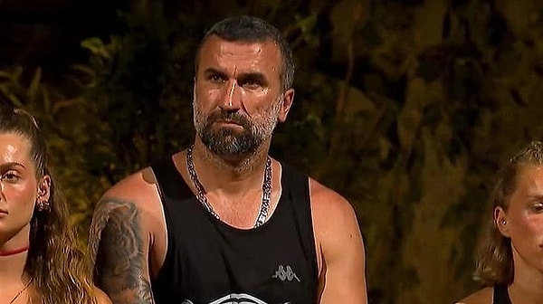 7. Survivor'da hemen hemen her gün tartışmalara şahit oluyoruz. Dün Hikmet Tuğsuz hakkında ortaya çıkan tutuklama kararı gündem olmuştu. Biz bu gündemi konuşurken, Survivor'da yine pek çok tartışma yaşandı.