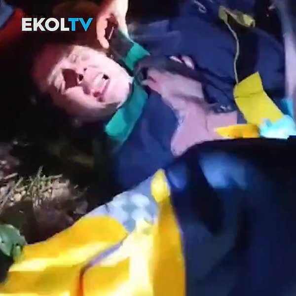 Ece Gürel'in annesi Gülşen Koçoğlu, "Herkese teşekkür ediyoruz, arayan soran. Daha göremedik yukarıda bulunmuş, hepinize teşekkür ediyoruz. Allah bin kere razı olsun" diye konuştu.