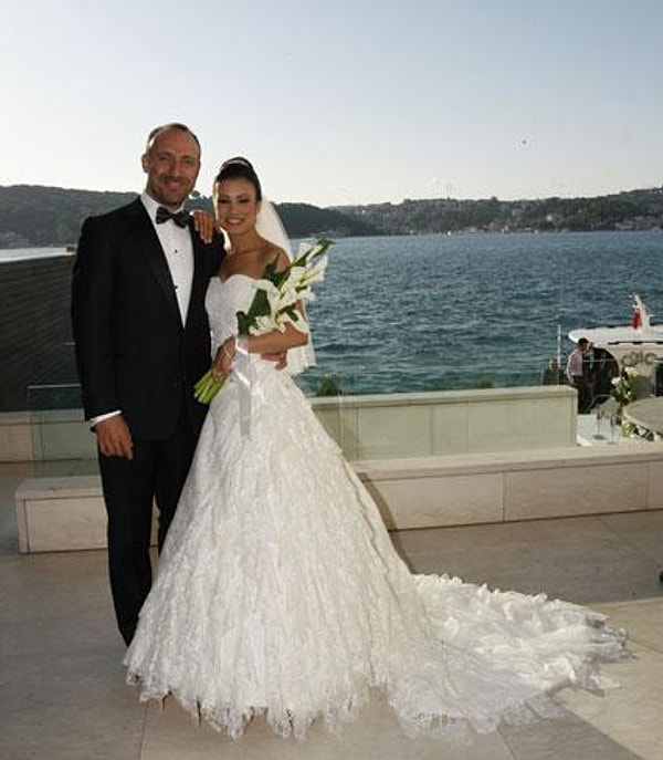 Halit Ergenç ve Gizem Soysaldı’nın hikayesi 2007 yazında İzmir Foça’da başladı.