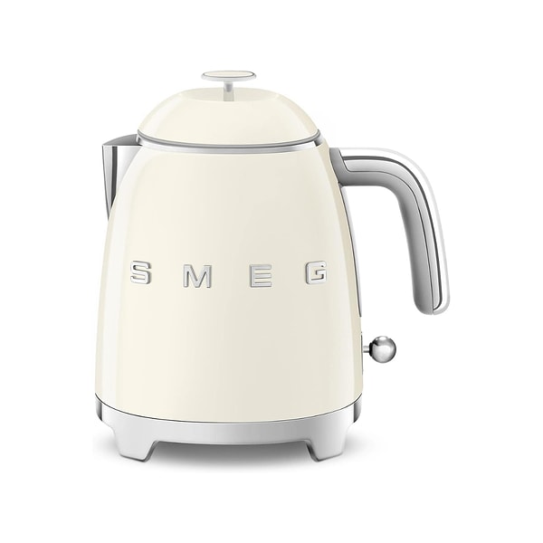 7. SMEG 50'S Style KLF05CREU - Retro Mini Kettle (Krem)