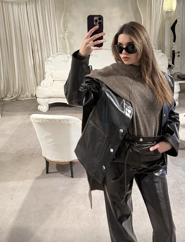 Afra Saraçoğlu?