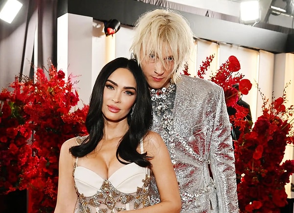 Bir dargın bir barışık, akılları karma karışık ünlü çiftimiz Megan Fox ve Machine Gun Kelly'nin birlikteliğine mutlaka aşinasınızdır.