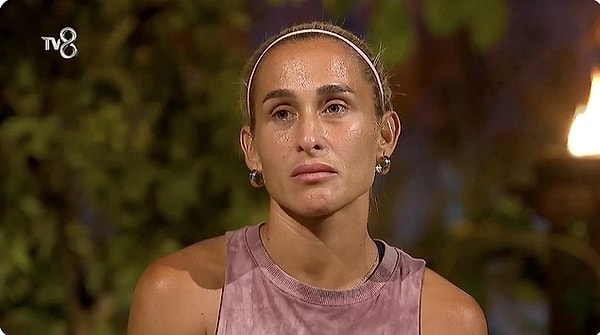 1. Survivor'la bütünleşen isimlerden biri olan Sema Aydemir, geçtiğimiz sezon Pınar'la kavga etmesi sonucu diskalifiye edilmişti. Bu sezon da Pınar'la karşı karşıya gelen Sema, yarışmada sık sık zor anlar yaşamaya başladı.