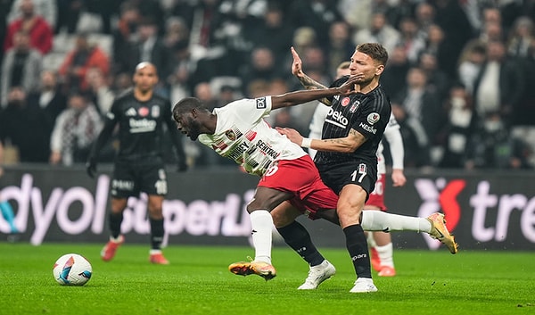 Beşiktaş, son haftaların en kötü futbolunu oynadı. Özellikle ikinci yarıdaki futbolu son derece kısırdı.