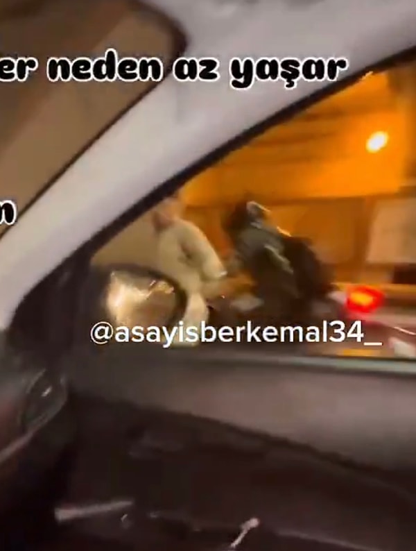 Motorcu kornaya bassa da her şey için çok geçti.