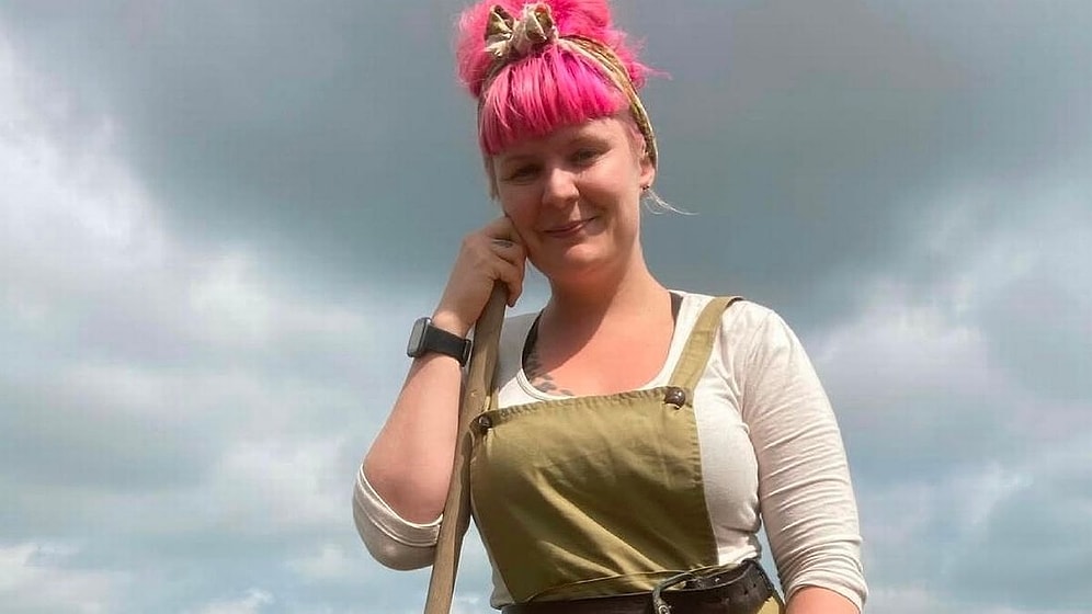 Woman Abandons Modern Life to Live in the 1940s—And She’s Happier Than Ever