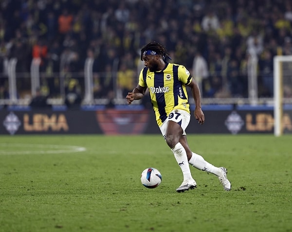 Rangers maçının kadrosuna alınmadı, ortalık karıştı.