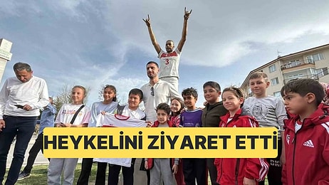 Merih Demiral, Bolu'da Dikilen Heykelini Ziyaret Etti