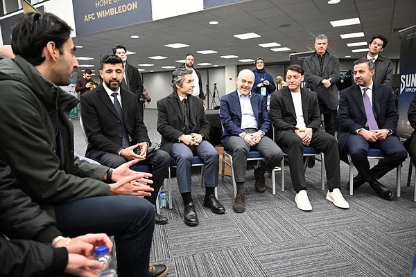 Londra'dan önce Dortmund'da iftara katıldılar.