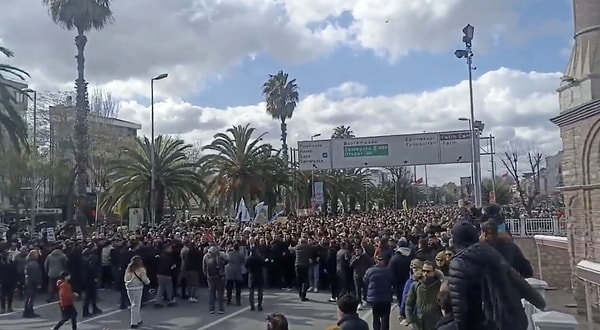 Vatan Caddesi'ne akın edildi.