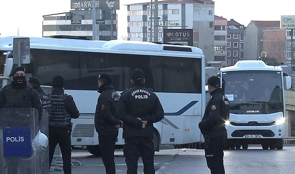 İBB Başkanı Ekrem İmamoğlu ile beraber İBB'ye yönelik başlatılan yolsuzluk soruşturması kapsamında 107 kişi hakkında gözaltı kararı verilmişti.