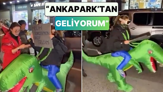 Eyleme Dinozor Kostümü ile Katılan Bir Kadın Melih Gökçek'e Gönderme Yaptı: "Ankapark'tan Geliyorum"