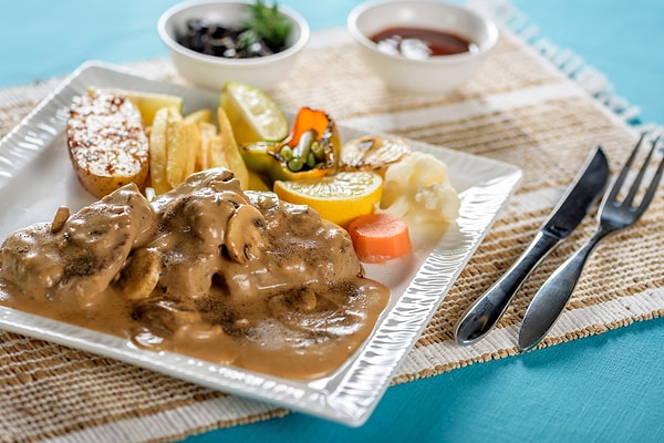 Mantarlı Bonfile & Sebzeli Patates