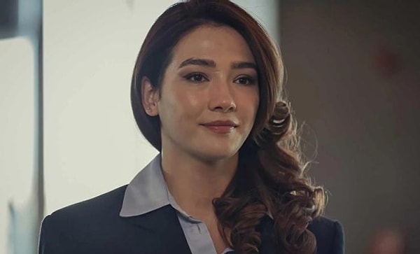 TRT 1'de yayınlanan Teşkilat dizisinde rol alan Aybüke Pusat da yaptığı çağrı yüzünden bir kesim tarafından hedef gösterildi.