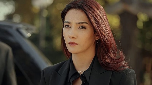 TRT'nin Aybüke Pusat'la ilgili açıklamasına göre oyuncunun çekilen sahneleri silinecek.