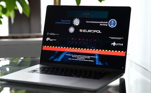 Europol, çökerttikleri platform hakkında “dünyanın en büyük pedofili platformlarından biri” dedi.