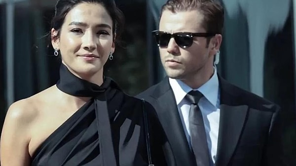 Oyuncu Aybüke Pusat, gündemi çalkalayan boykot çağrılarına yönelik yaptığı paylaşım sonrası başrolünde yer aldığı Teşkilat dizisinin kadrosundan çıkarıldı.