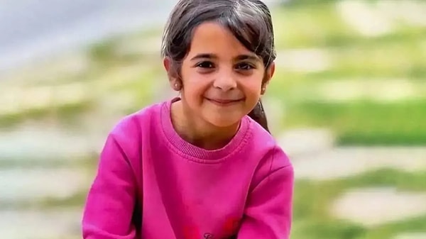 Diyarbakır’da 19 gün boyunca kayıp olarak aranan 8 yaşındaki Narin'in bir cinayete kurban gittiği ortaya çıkmıştı.