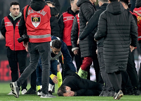 Okan Buruk, maç sonrası yaptığı kısa açıklamanın ardından ilk kez konuştu.