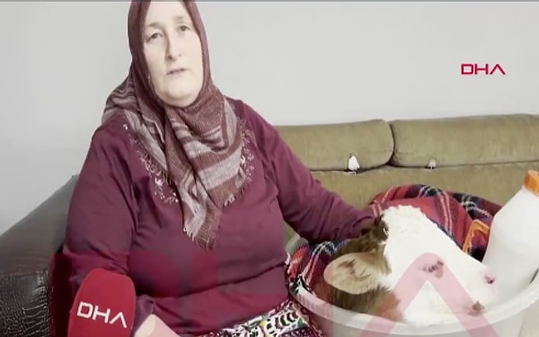 Fatma Tulkar, evde buzağı bakmanın zor olduğunu ancak yine de büyük bir sevgiyle ilgilendiklerini belirterek şu ifadeleri kullandı: