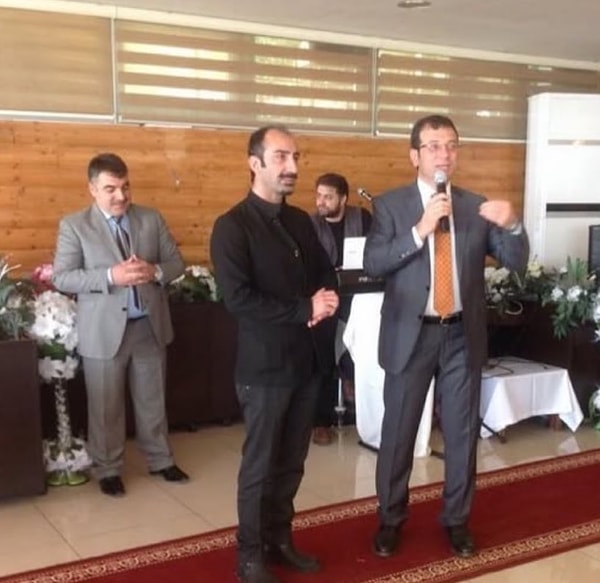 İmamoğlu'yla çekilmiş aşağıda gördüğünüz karesini paylaşan Metin Yıldız;