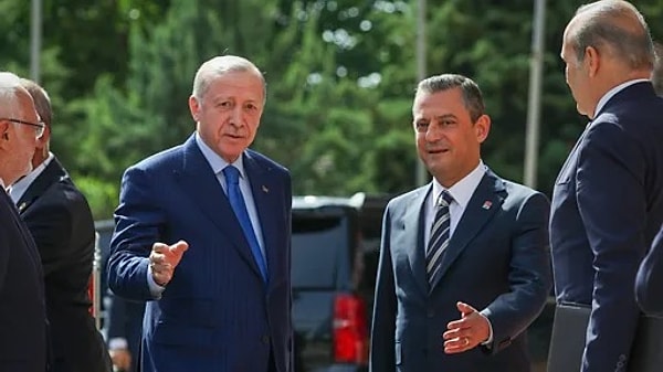 Özgür Özel'in hafta sonu gerçekleşen CHP kurultayındaki "cunta" sözlerine dava açıldı.