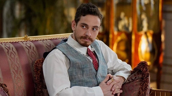NOW TV ekranlarında yayınlanan Şakir Paşa Ailesi 'dokuz canlı' olmasıyla biliniyor.
