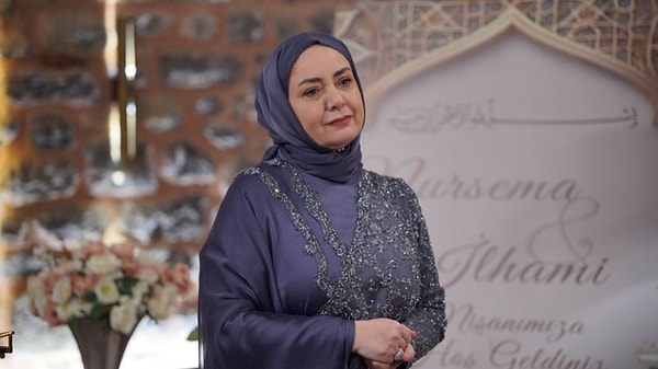 Show TV'nin fenomen dizisi Kızılcık Şerbeti'nde 'Pembe'ye hayat vereden Sibel Taşçıoğlu'nun vedası televizyon gündemini bir hayli karıştırmıştı. Görseli
