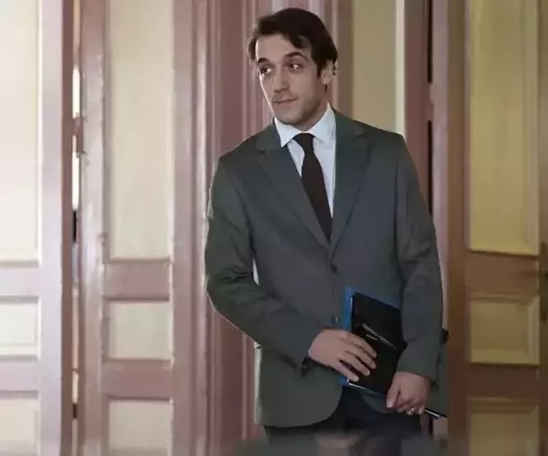 Azem, Nergis ve Kasım’a Ferda’yı bulduğunu anlattı ve onların desteğini istedi.