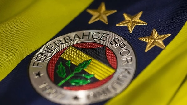 Fenerbahçe, Futbol A.Ş.’deki hisselerinin yüzde 4.8'lik kısmını 46,10 TL fiyatla yabancı bir kurumsal yatırımcıya sattı.