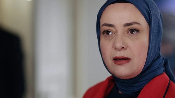 Kızılcık Şerbeti Pembe Diziden Neden Ayrıldı? Görseli