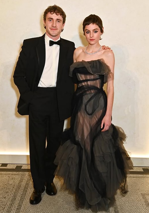 Paul Mescal ve Emma Corrin