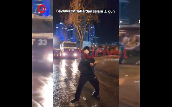 Hukuksuz bir şey yapmadan, barışçıl bir şekilde protesto yapılabileceğini göstermek için dans etmeyi tercih ettiğini söyleyen genç "Tek amacım buydu" dedi.
